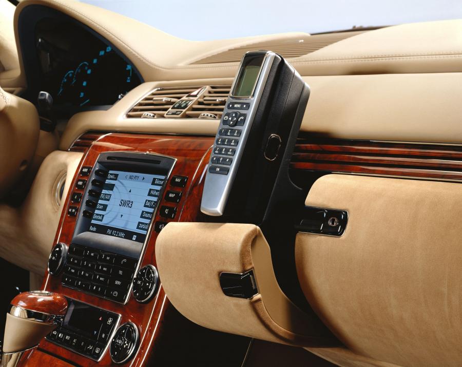 Детали интерьера Maybach 57 (W240) 2002 года  (фото 52 из 95)